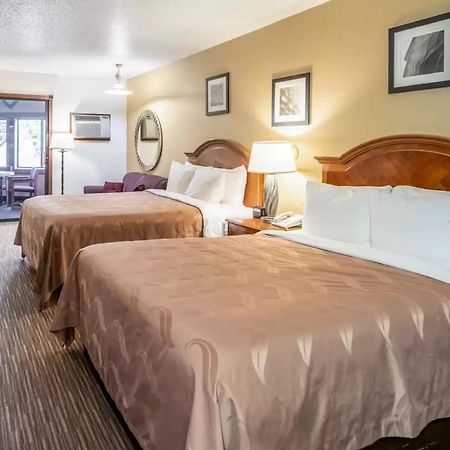 Quality Inn Keystone Near Mount Rushmore Екстериор снимка
