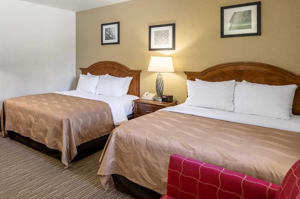 Quality Inn Keystone Near Mount Rushmore Екстериор снимка