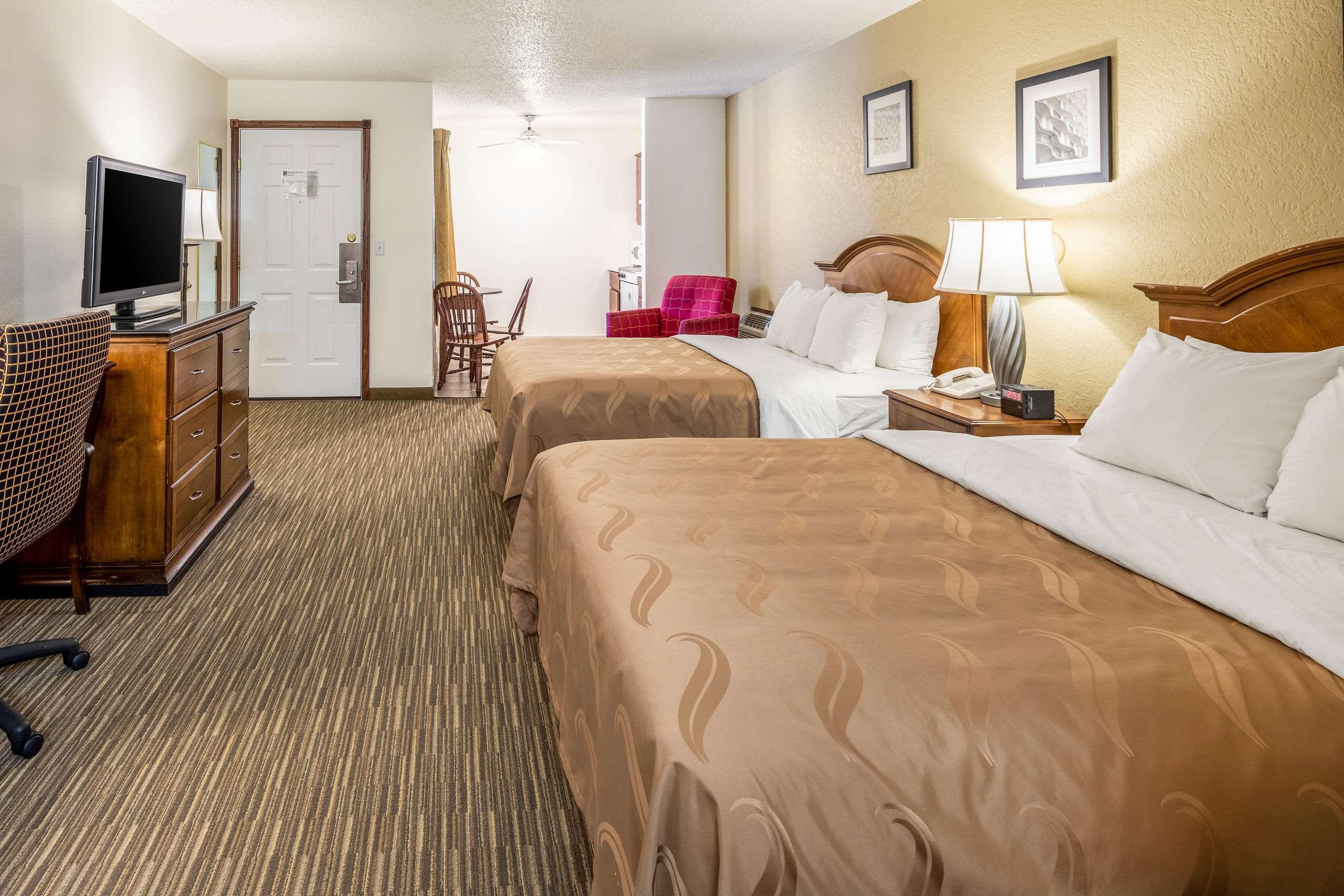 Quality Inn Keystone Near Mount Rushmore Екстериор снимка