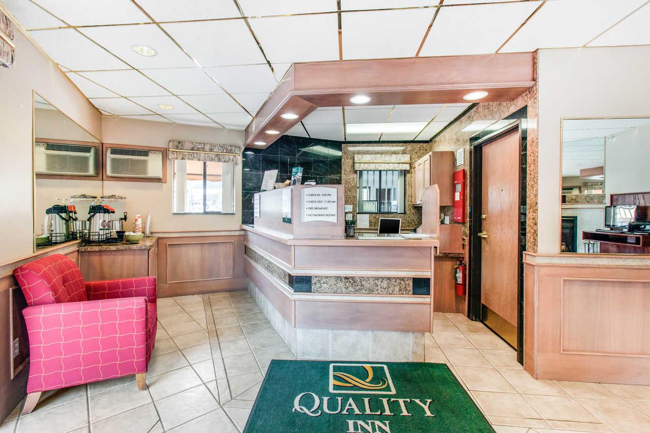 Quality Inn Keystone Near Mount Rushmore Екстериор снимка