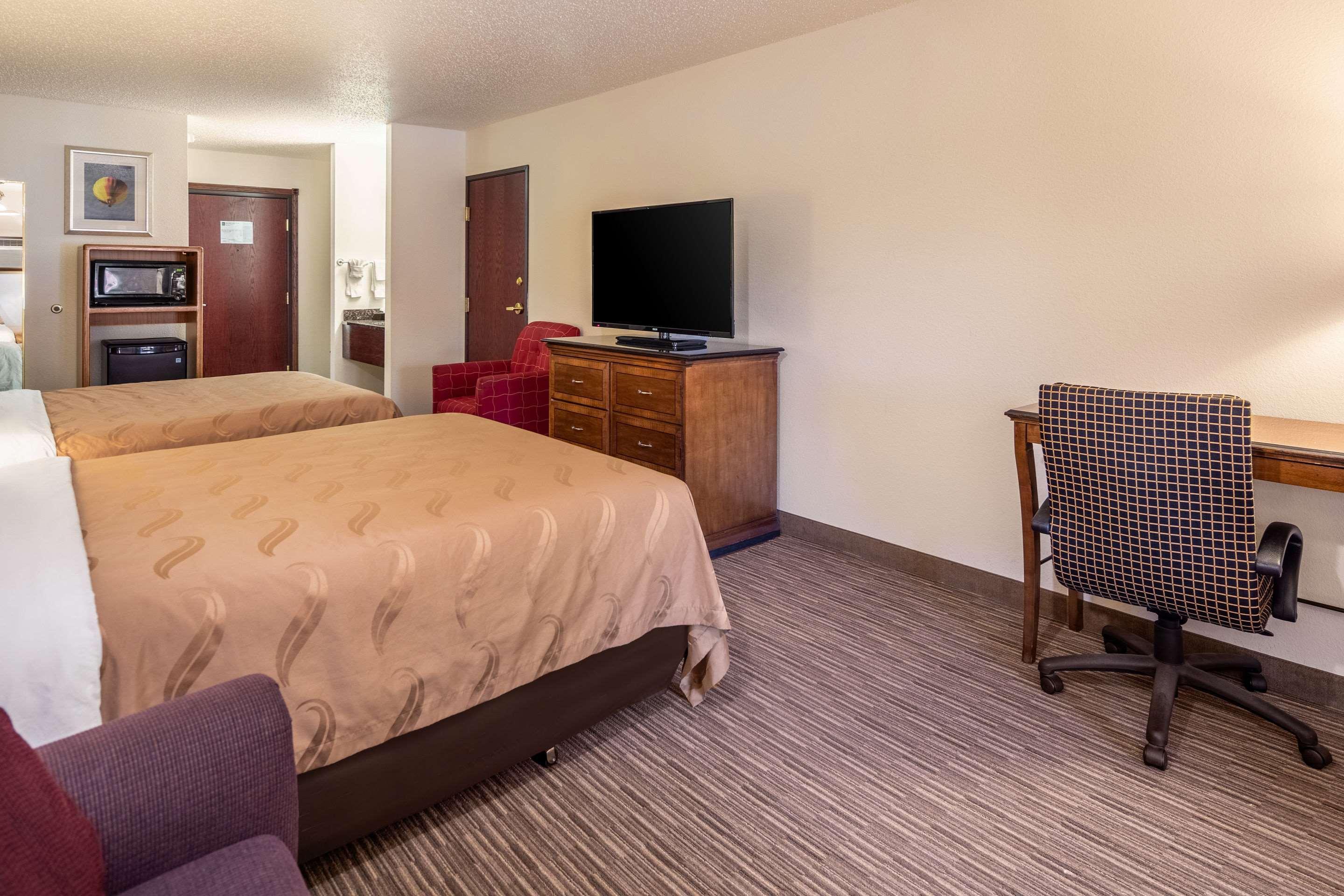 Quality Inn Keystone Near Mount Rushmore Екстериор снимка