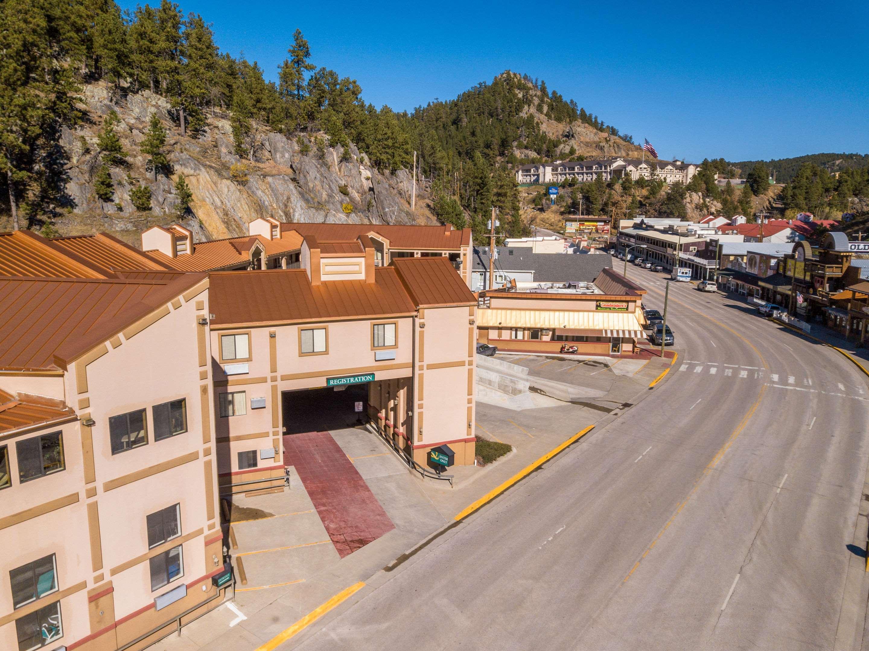 Quality Inn Keystone Near Mount Rushmore Екстериор снимка