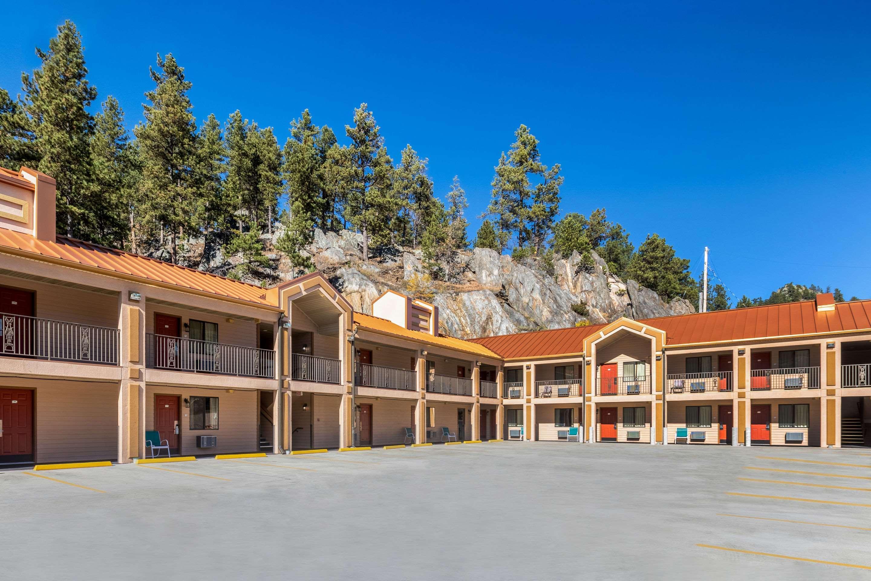 Quality Inn Keystone Near Mount Rushmore Екстериор снимка