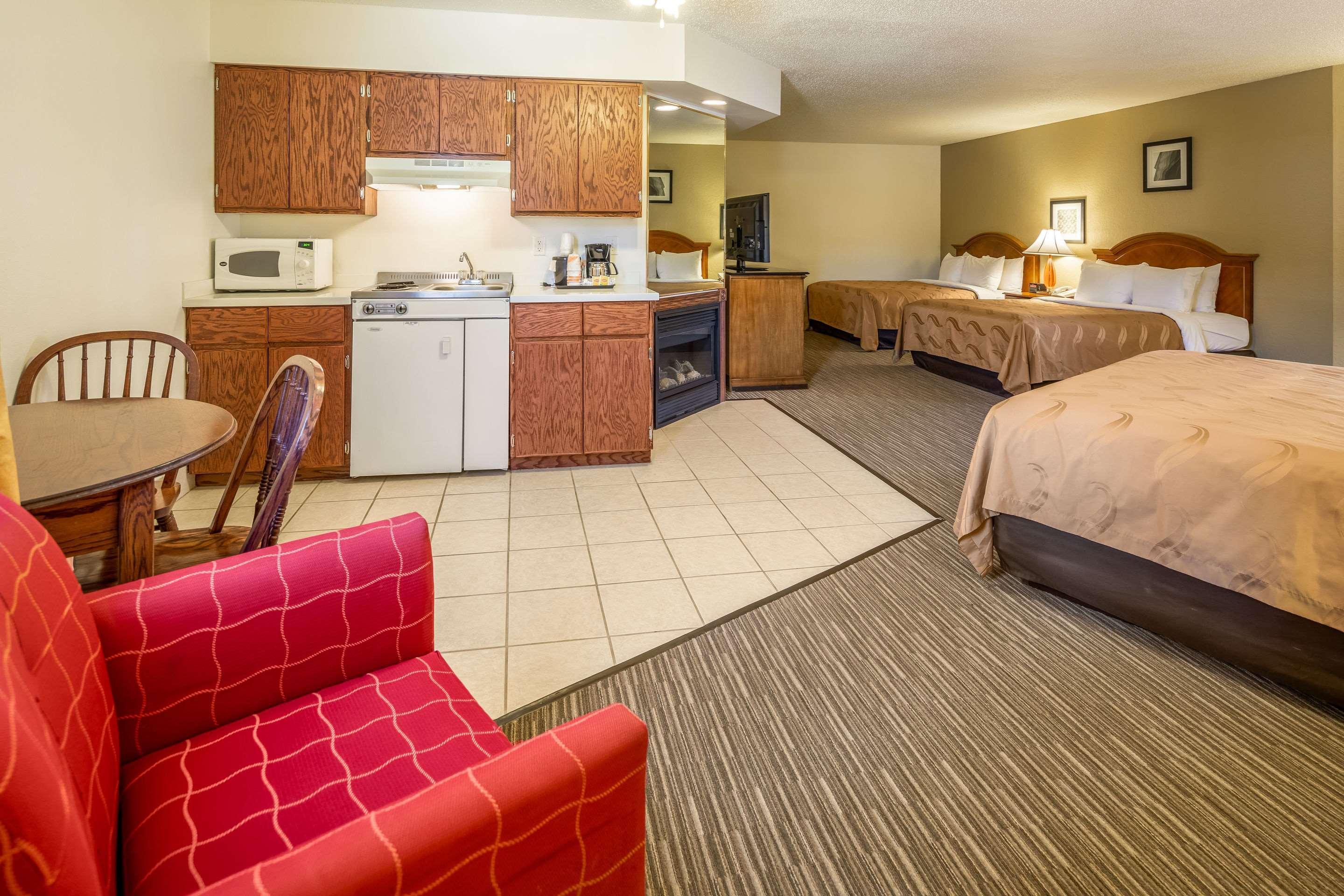 Quality Inn Keystone Near Mount Rushmore Екстериор снимка