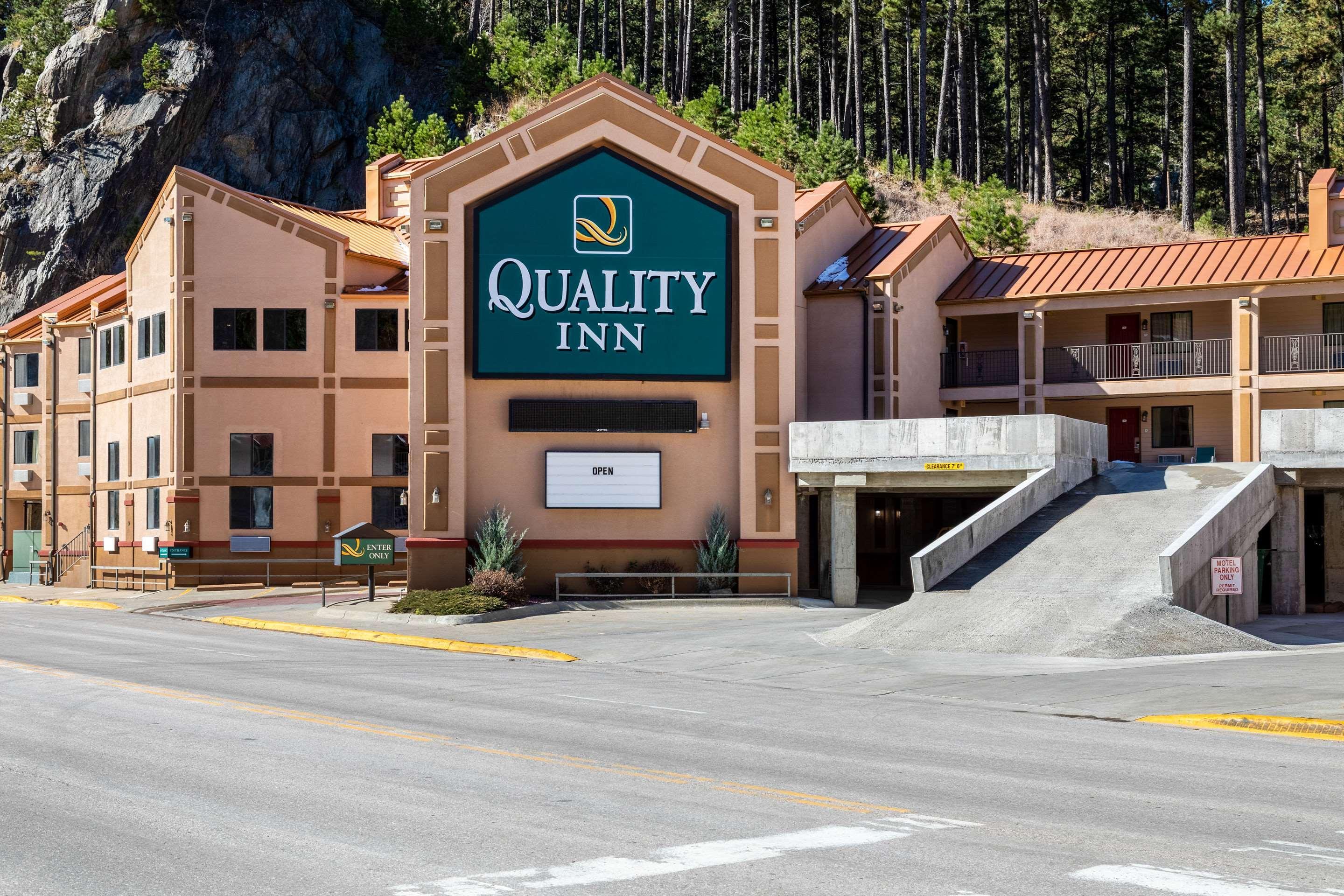 Quality Inn Keystone Near Mount Rushmore Екстериор снимка