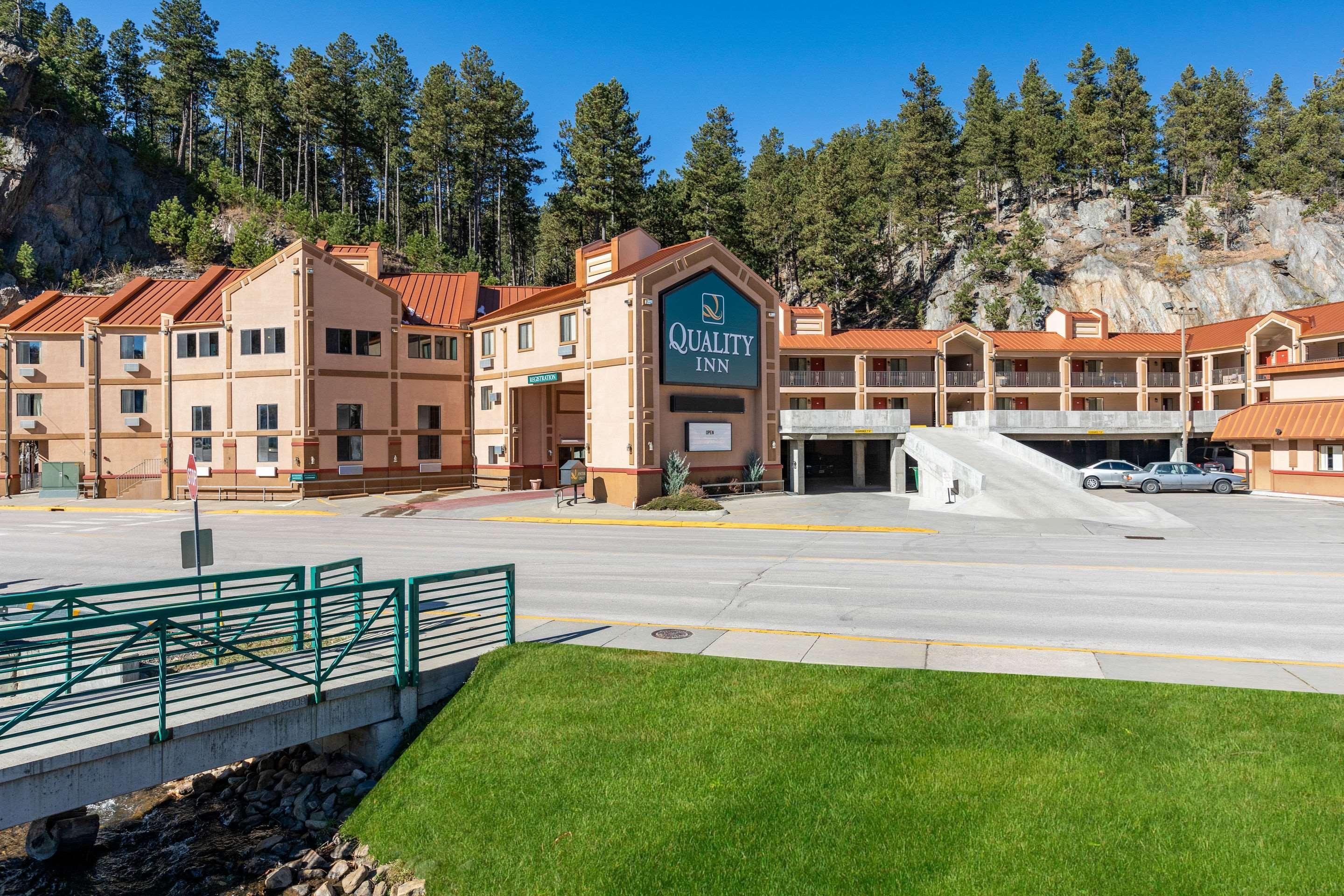 Quality Inn Keystone Near Mount Rushmore Екстериор снимка
