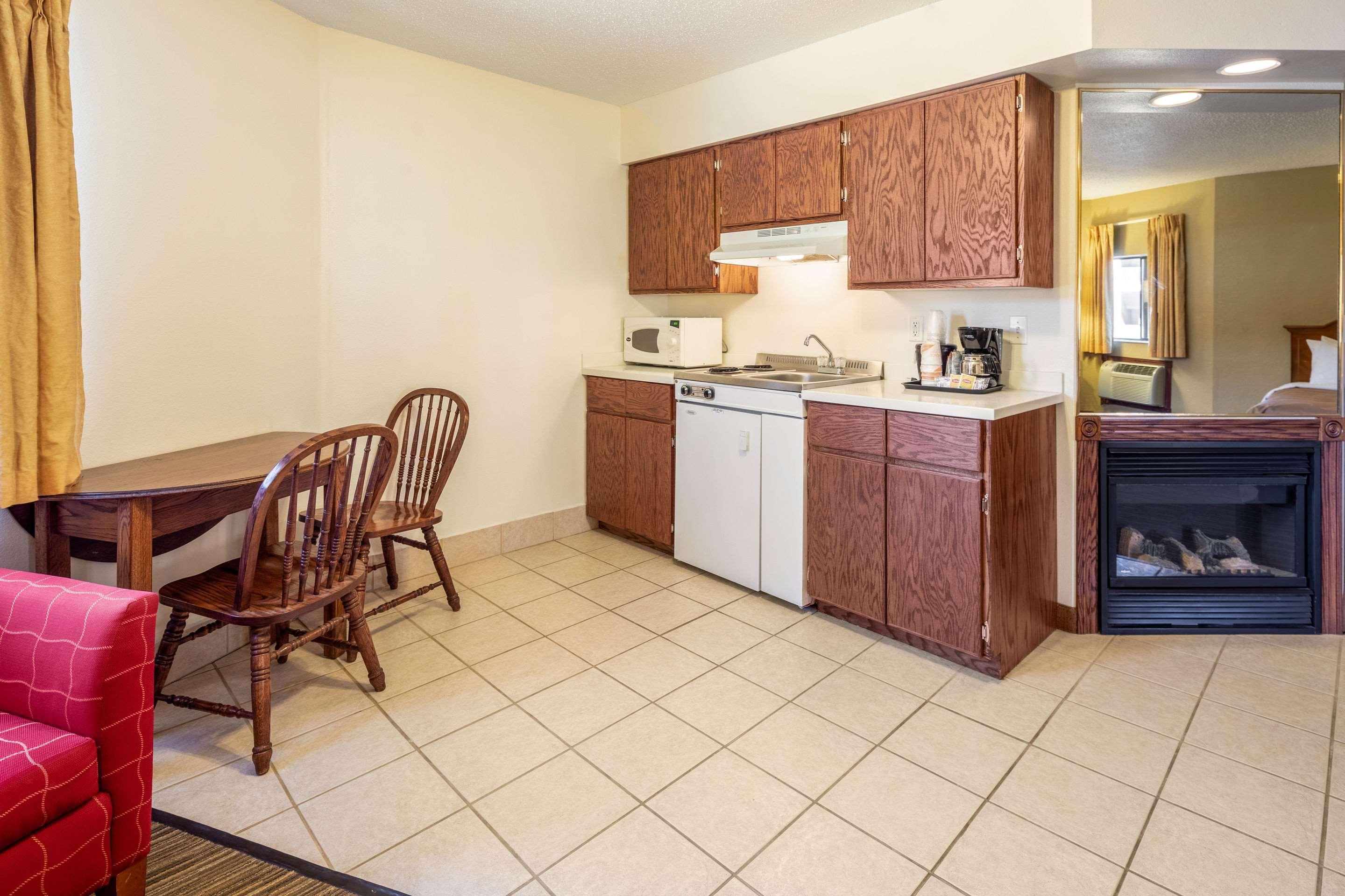 Quality Inn Keystone Near Mount Rushmore Екстериор снимка