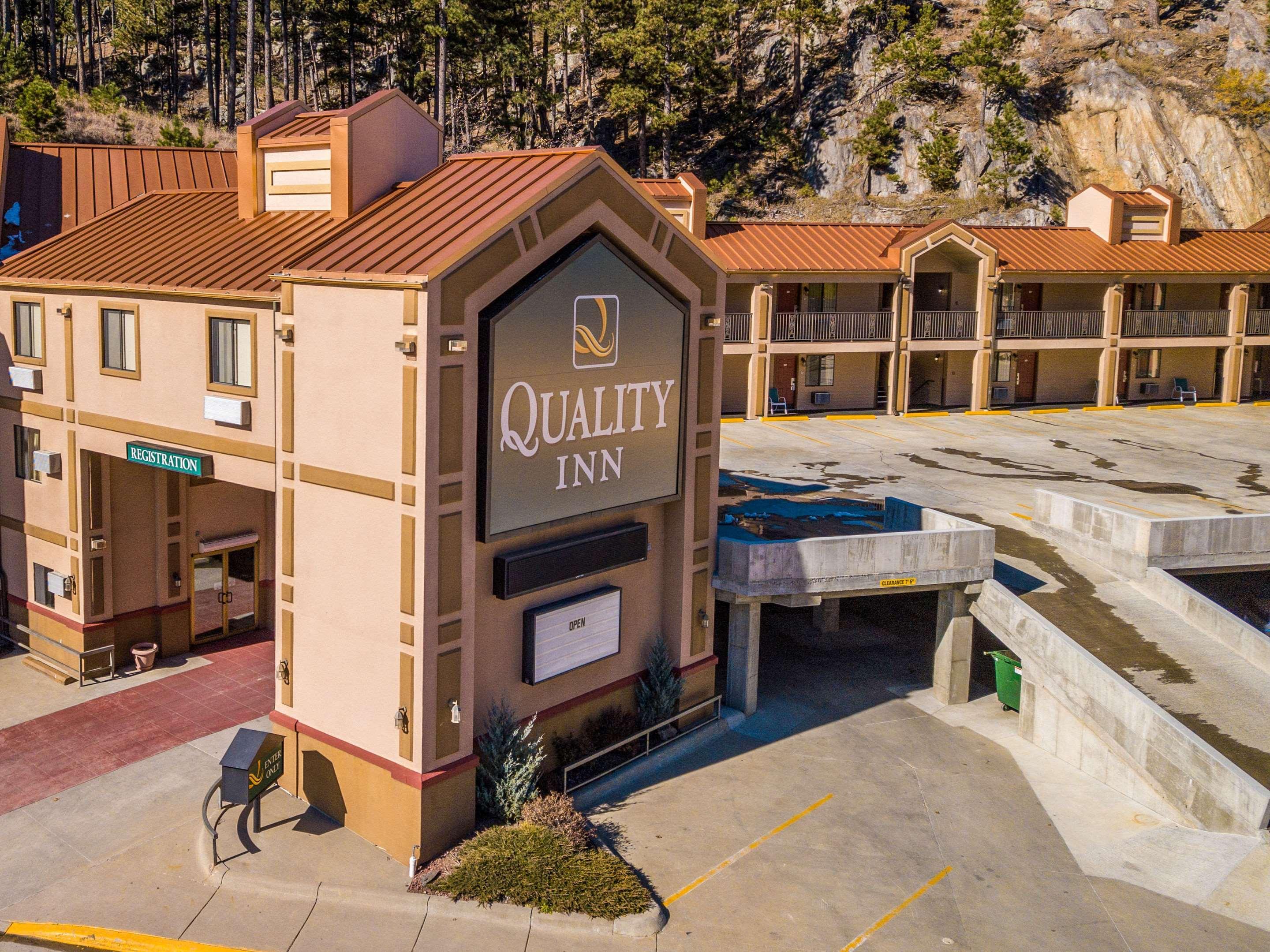 Quality Inn Keystone Near Mount Rushmore Екстериор снимка
