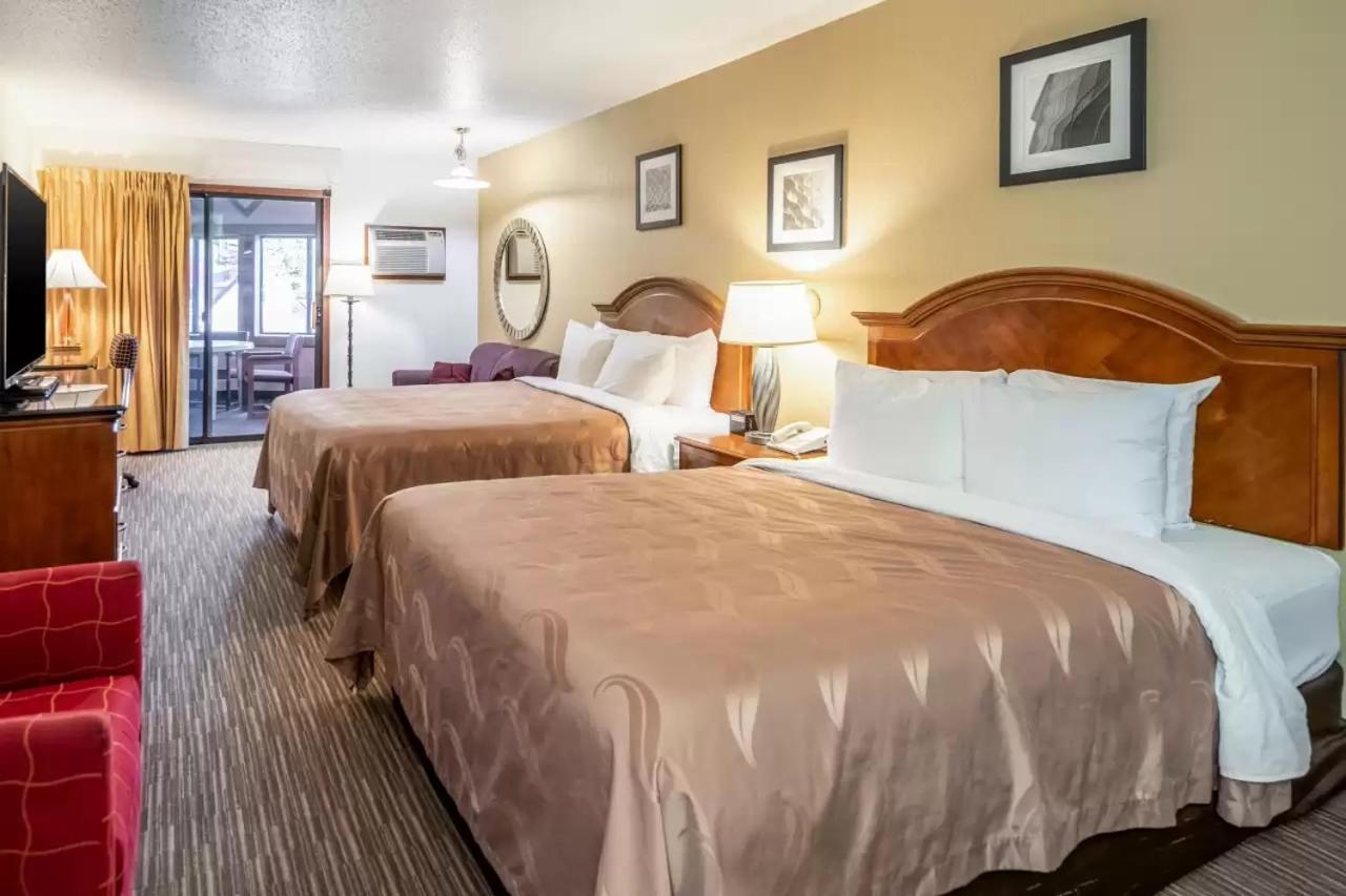 Quality Inn Keystone Near Mount Rushmore Екстериор снимка